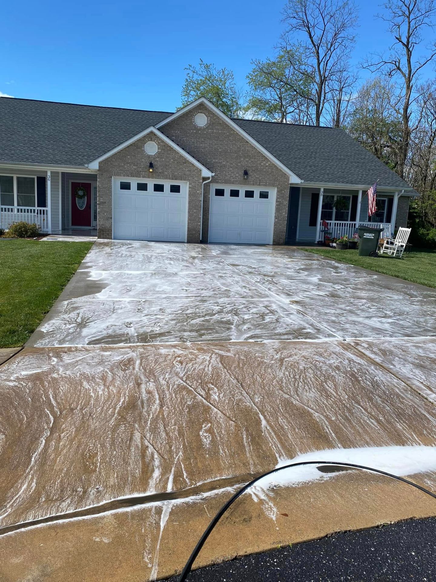 Driveway soft wash foam-up